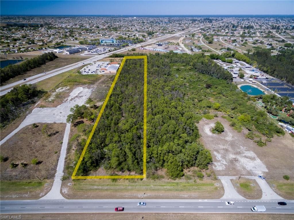 19 NE Pine Island RD CAPE CORAL, FL 33909