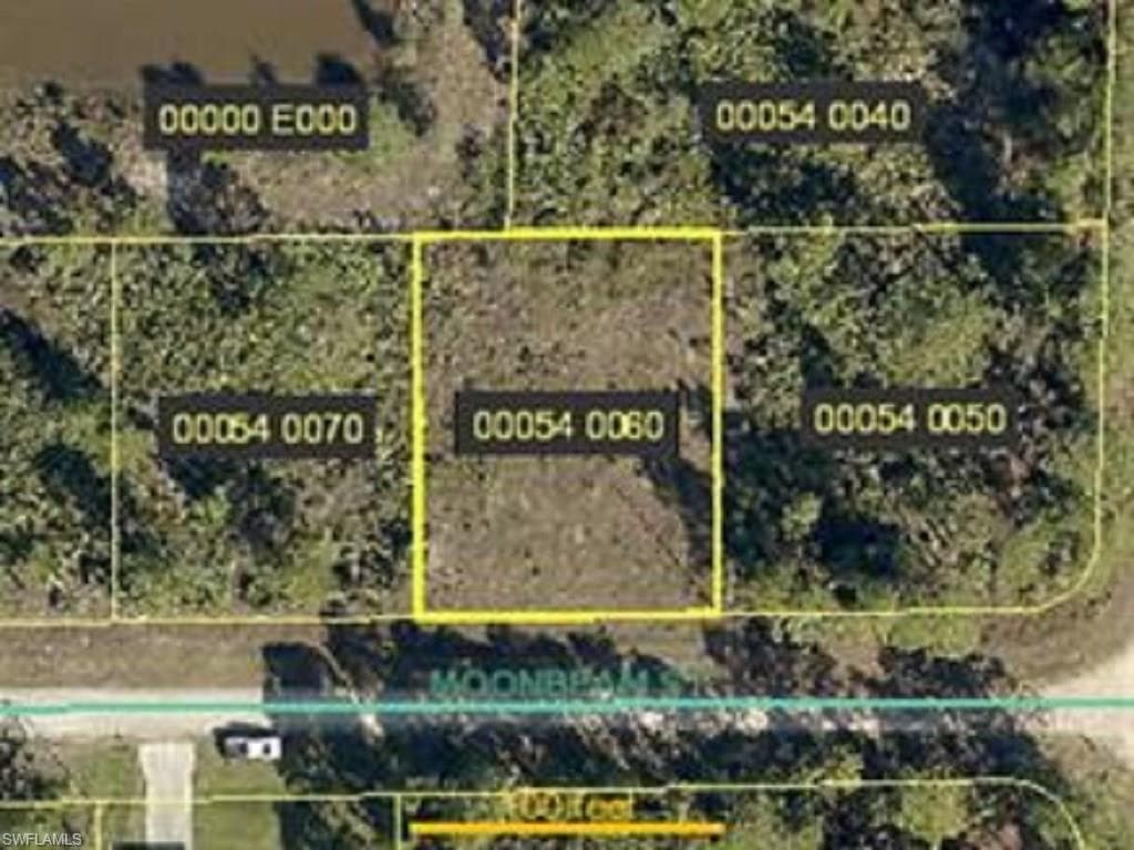 915 Moonbeam ST LEHIGH ACRES, FL 33974