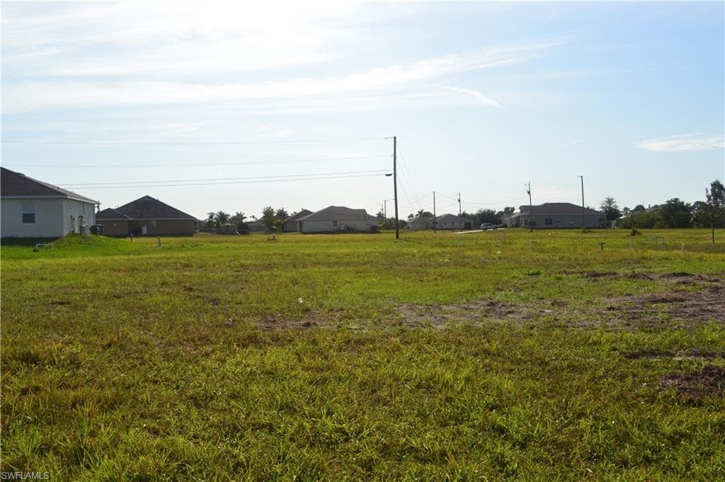 306 NW 27th AVE CAPE CORAL, FL 33993