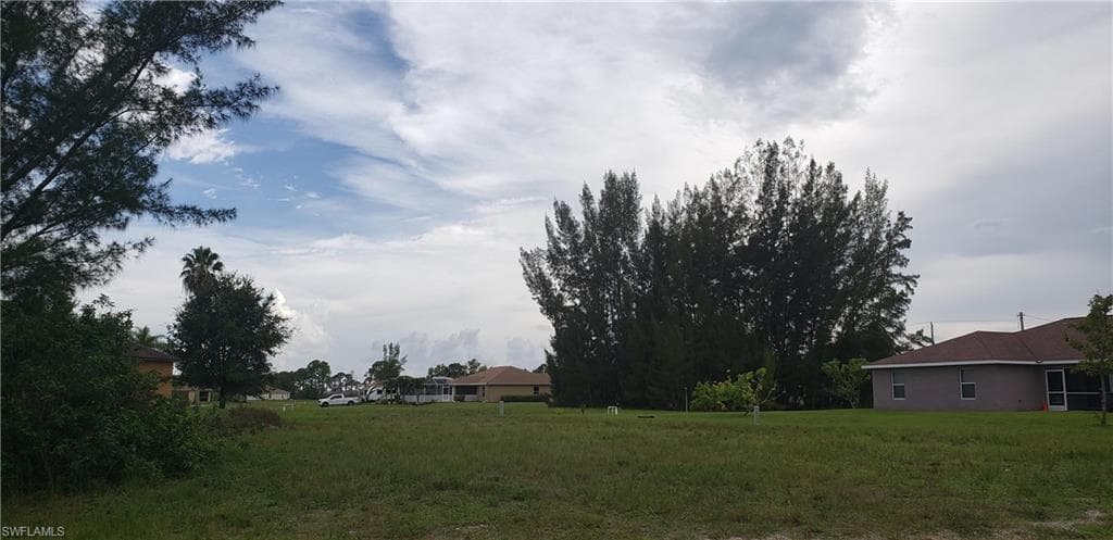 1242 NW 20th PL CAPE CORAL, FL 33993
