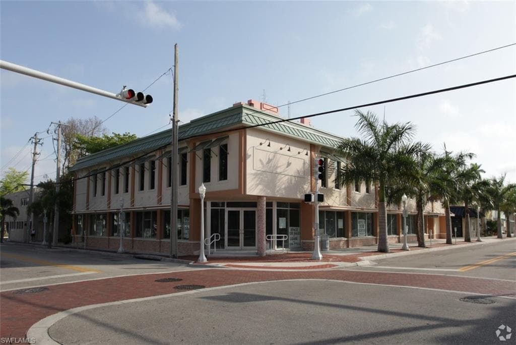 2401 1st ST 255 FORT MYERS, FL 33901