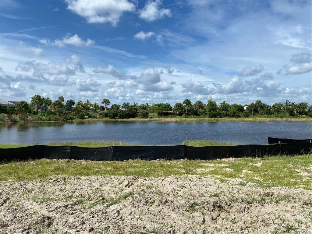 3211 Cotuit LN NAPLES, FL 34114