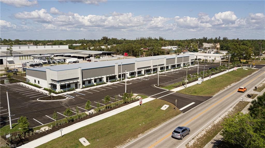 2351 Crystal DR 107 FORT MYERS, FL 33907
