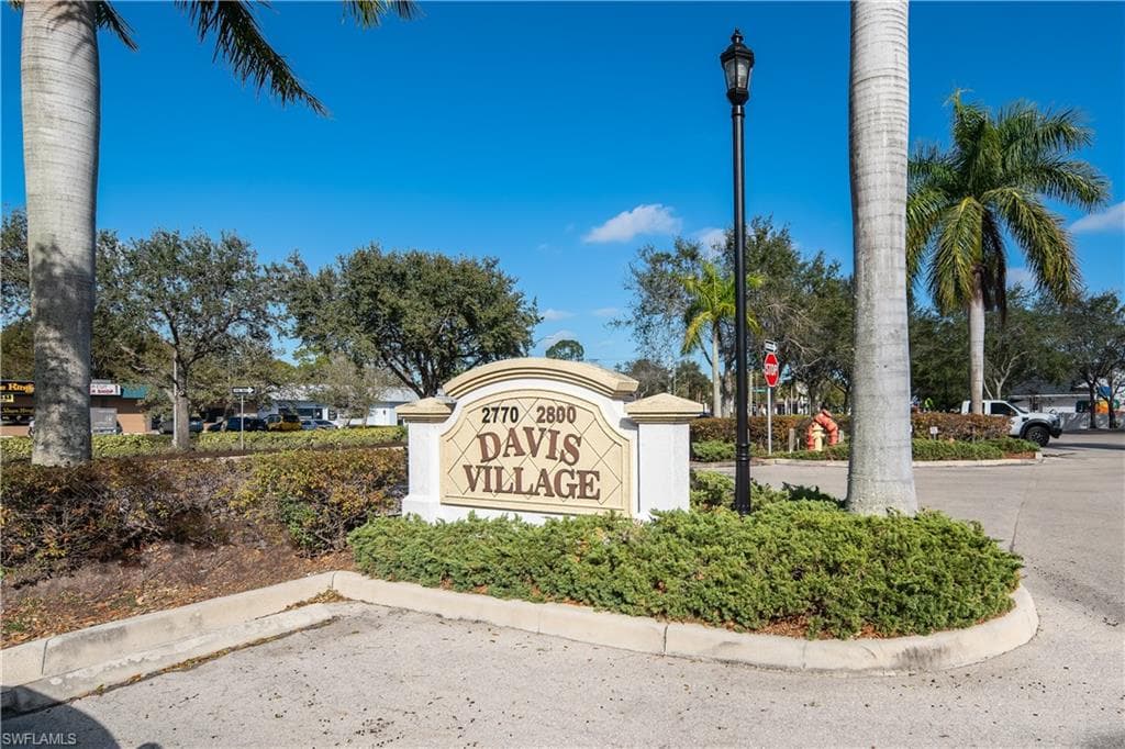 2800 Davis BLVD 206 NAPLES, FL 34104