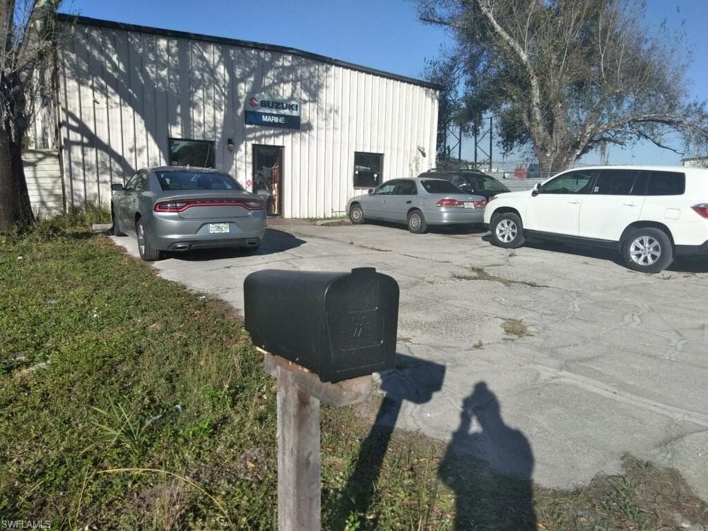 310 N Industrial LOOP LABELLE, FL 33935