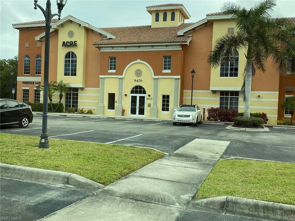 9470 Corkscrew Palms CIR 103 ESTERO, FL 33928