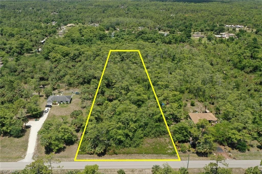 533 6th ST SE NAPLES, FL 34117