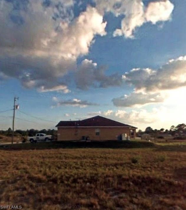 807 Dozier AVE N LEHIGH ACRES, FL 33971