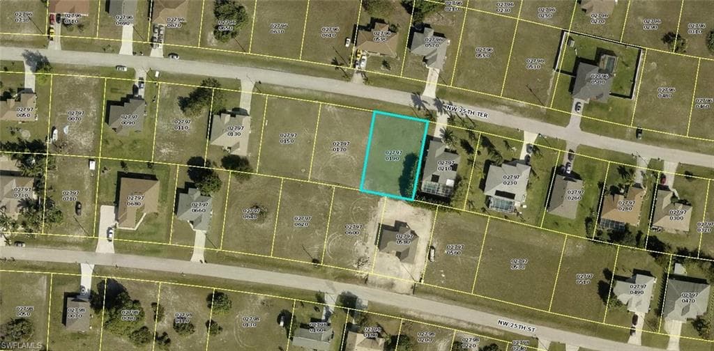 114 NW 25th TER CAPE CORAL, FL 33993