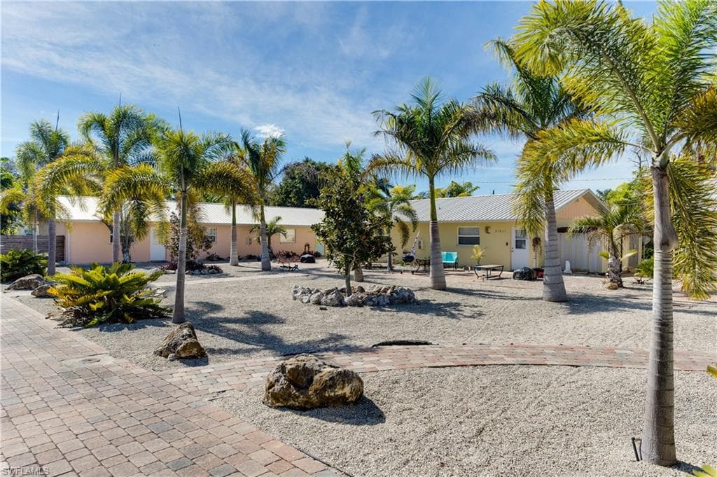 27625-27639 Reahard CT BONITA SPRINGS, FL 34134