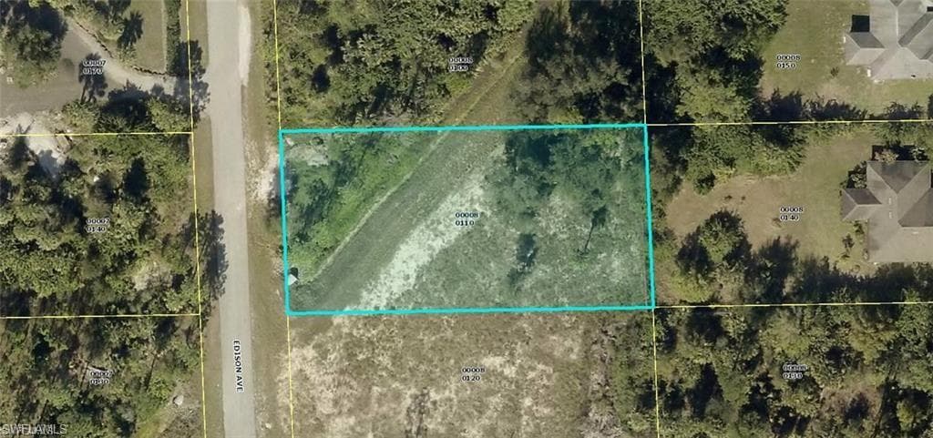 402 EDISON AVE LEHIGH ACRES, FL 33972