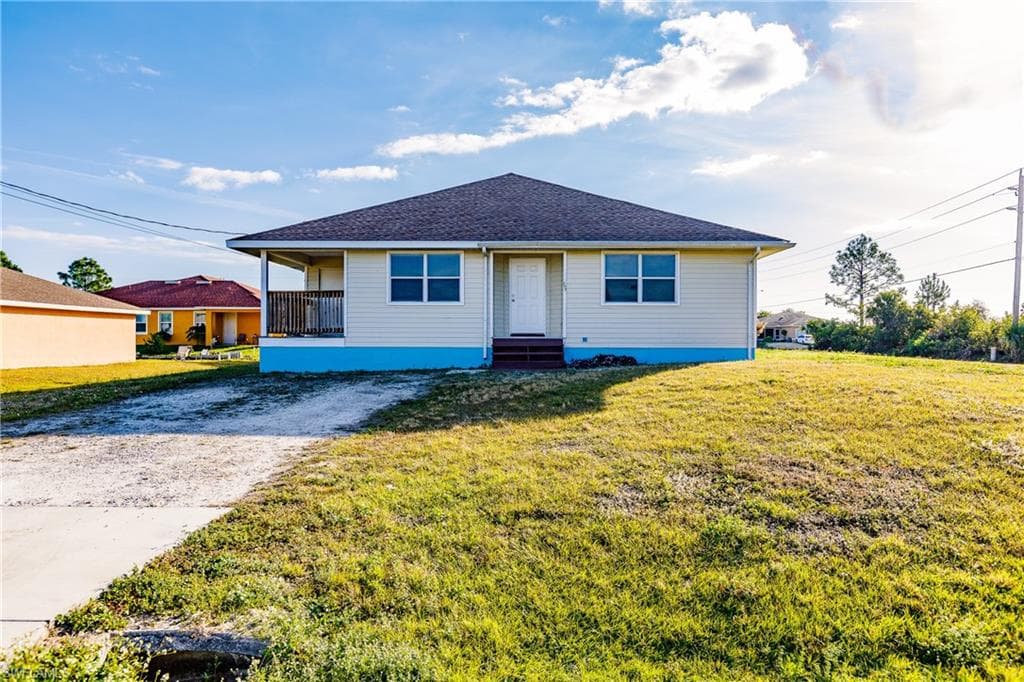 325/327 Ichabod AVE S LEHIGH ACRES, FL 33973