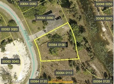 587 Pierre CIR LEHIGH ACRES, FL 33974