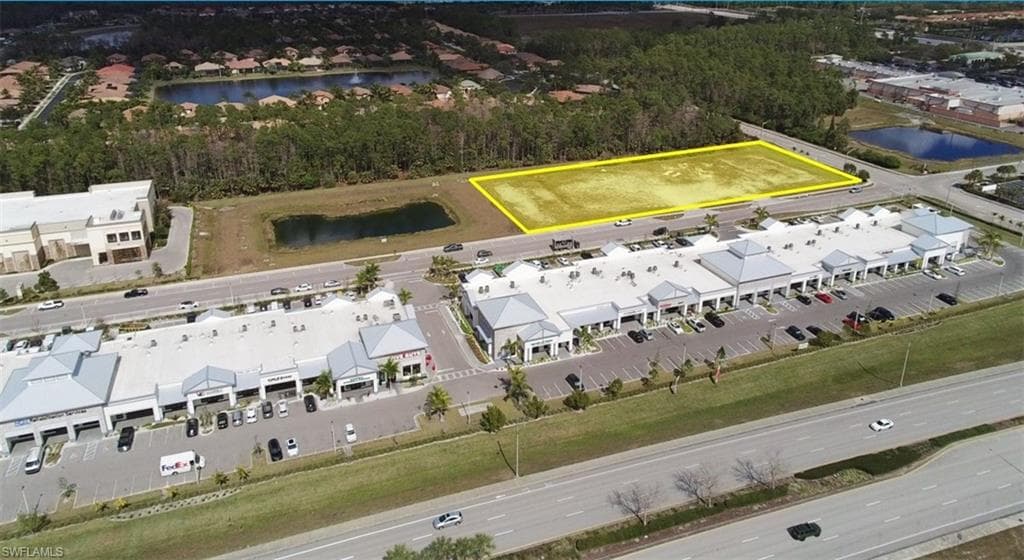 7255 Vanderbilt WAY NAPLES, FL 34119