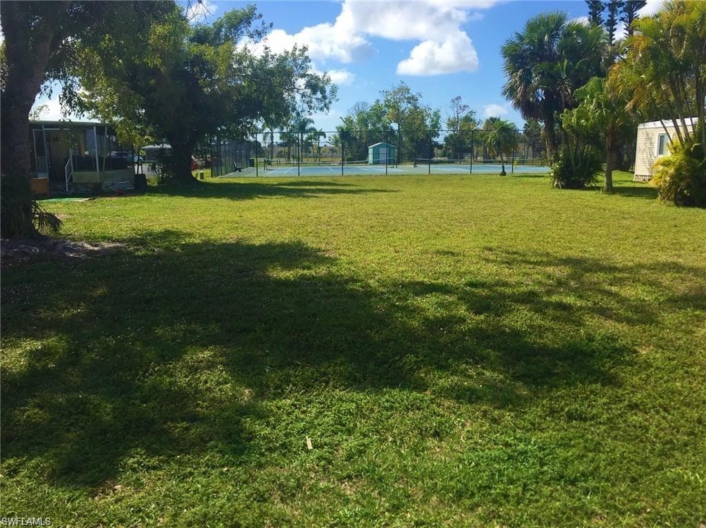 230 Indian Key LN NAPLES, FL 34114