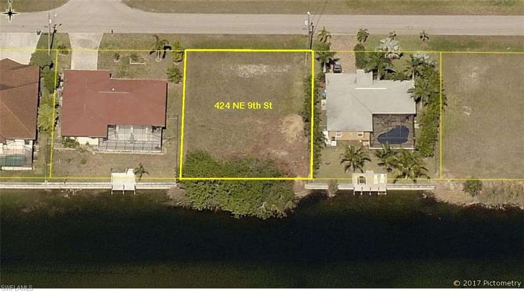 424 NE 9th ST CAPE CORAL, FL 33909