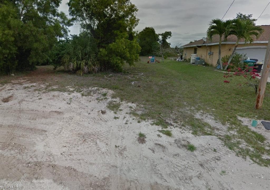 319 SW 11th PL CAPE CORAL, FL 33991