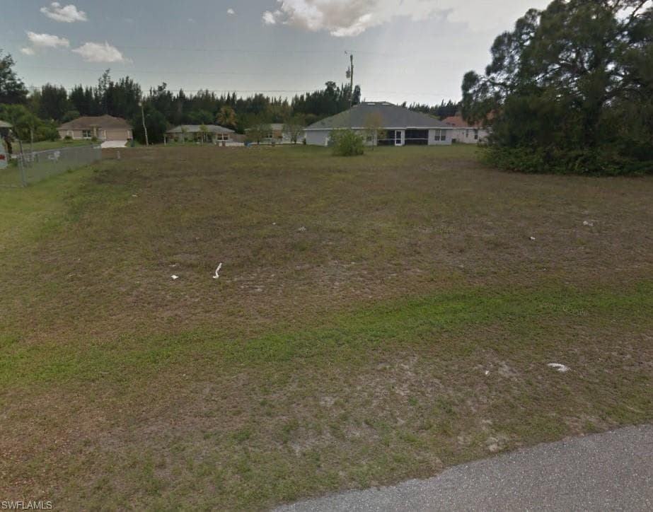 1333 NW 4th ST CAPE CORAL, FL 33993