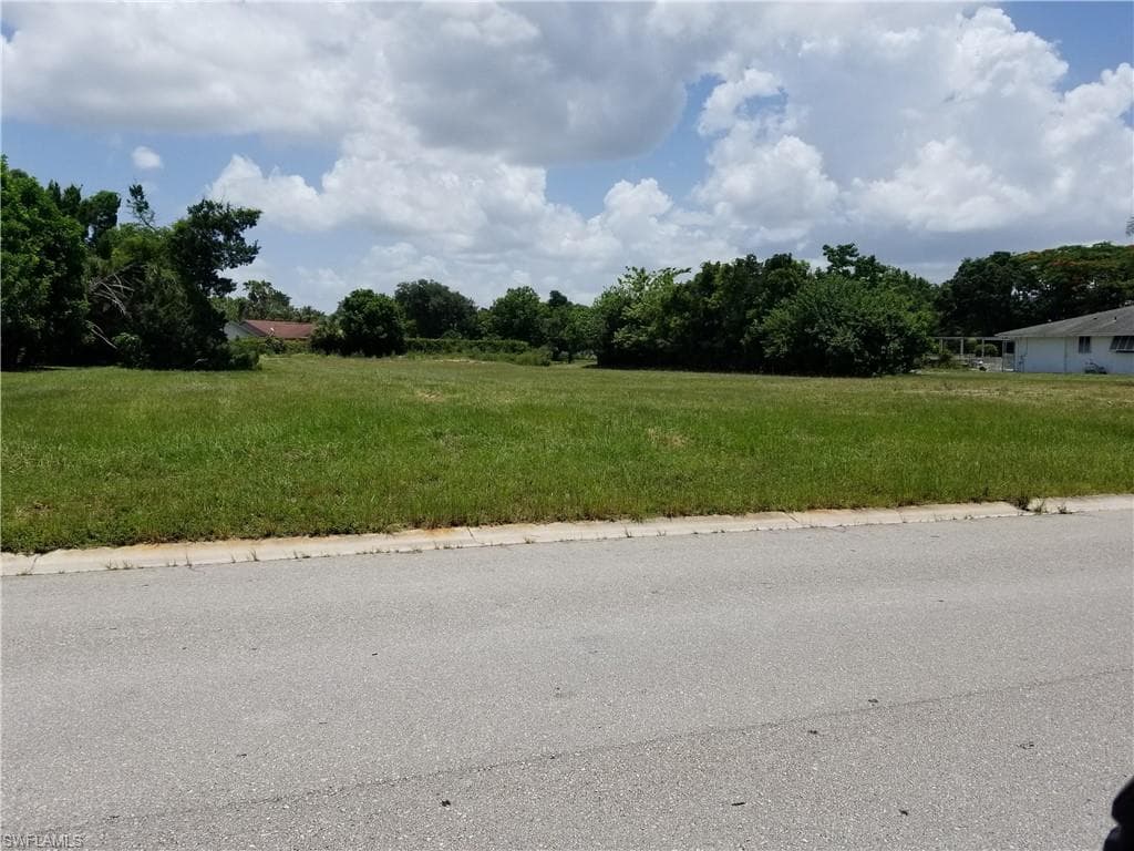 9974 Winterview DR NAPLES, FL 34109