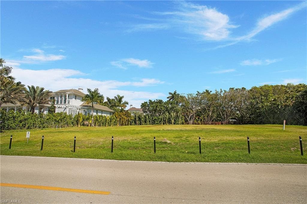 3277 Gordon DR NAPLES, FL 34102