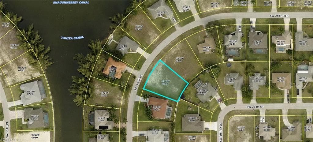2907 SW 10th PL CAPE CORAL, FL 33914