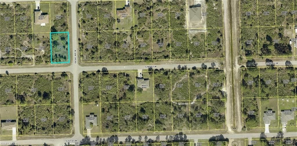 3200 52nd ST W LEHIGH ACRES, FL 33971
