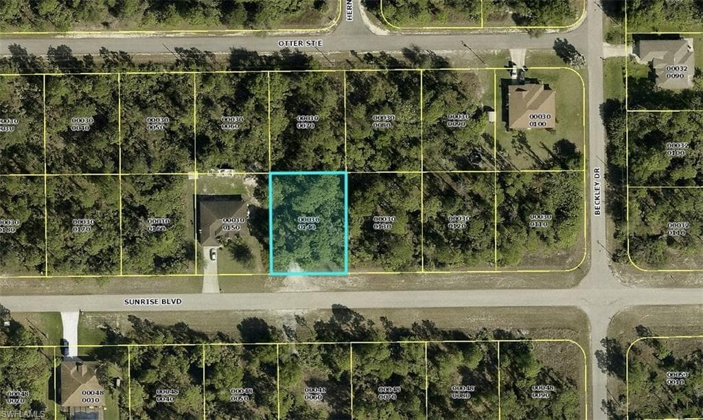 739 Sunrise BLVD LEHIGH ACRES, FL 33974