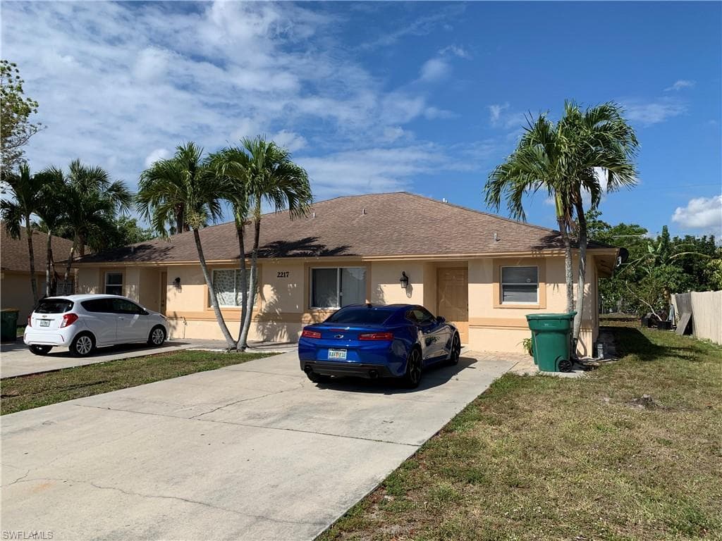 2217 46th TER SW NAPLES, FL 34116