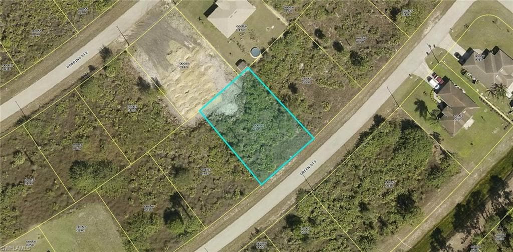947 GREEN ST E LEHIGH ACRES, FL 33974