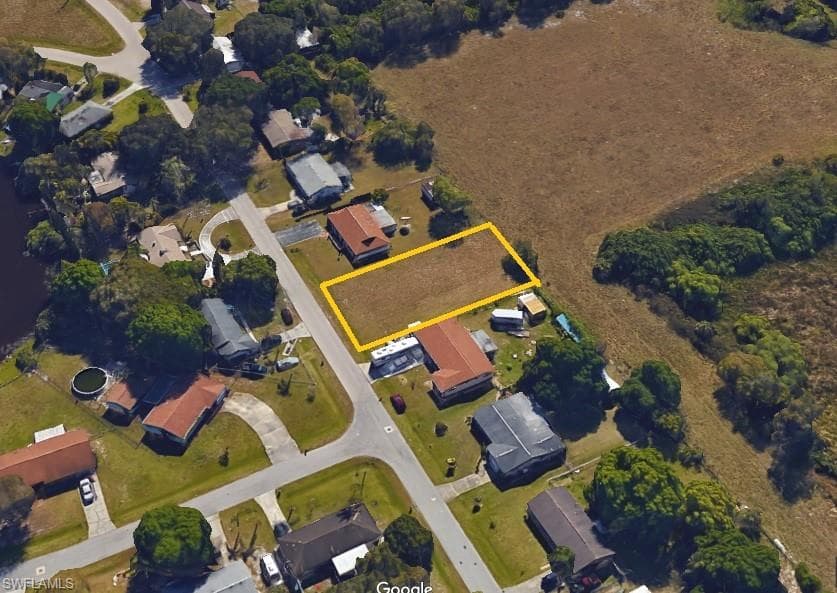 2801 West RD FORT MYERS, FL 33905