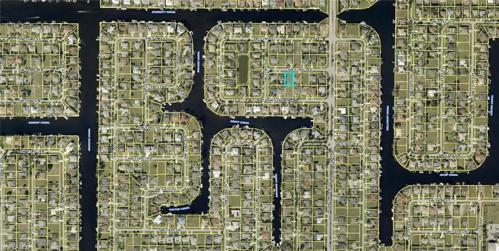 2118 SW 52nd TER CAPE CORAL, FL 33914
