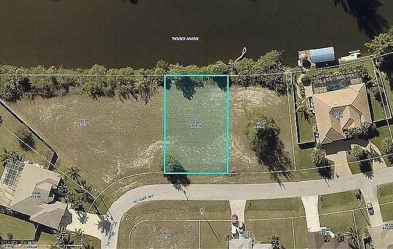 3220 SW 3rd LN CAPE CORAL, FL 33991