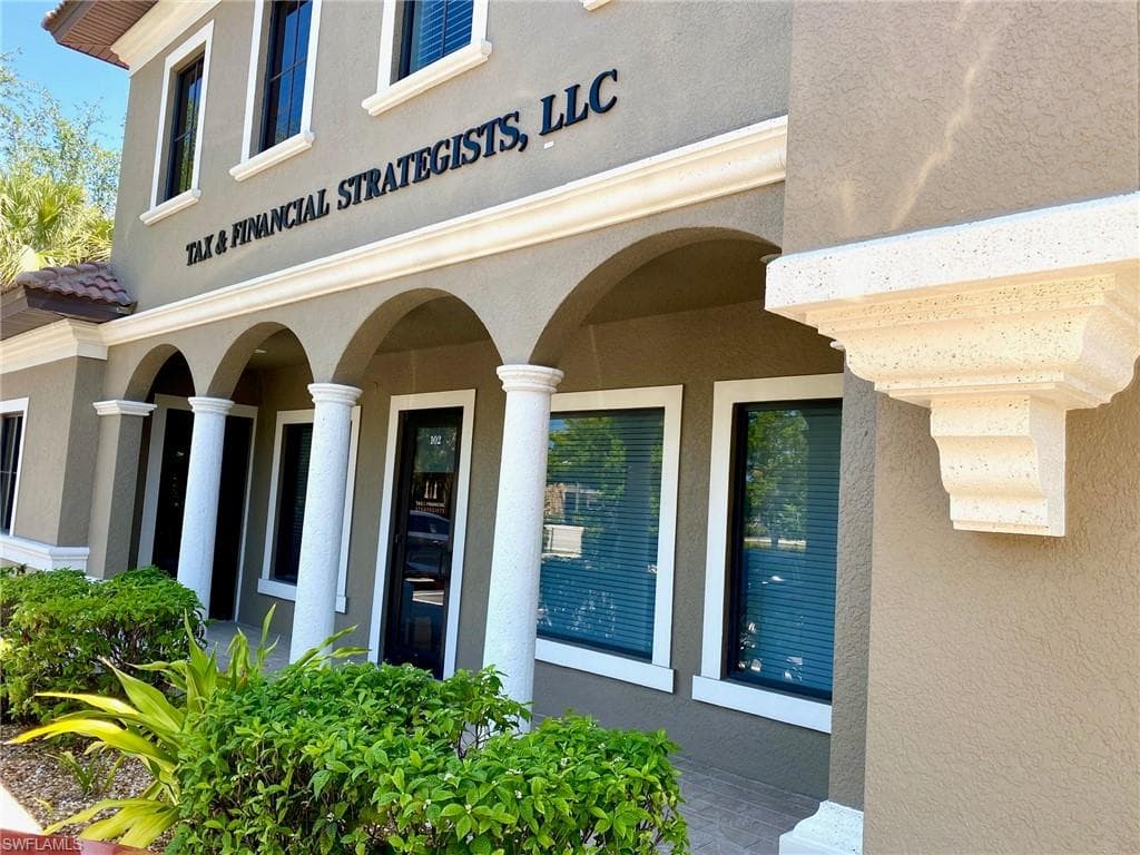 28089 Vanderbilt DR 102 BONITA SPRINGS, FL 34134