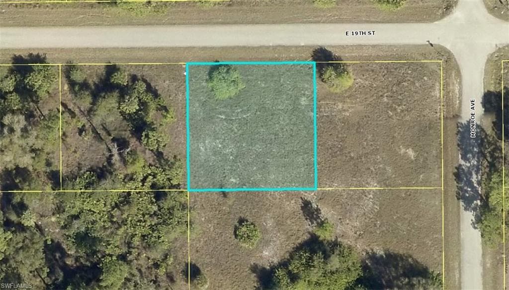 3704 E 19th ST LEHIGH ACRES, FL 33972
