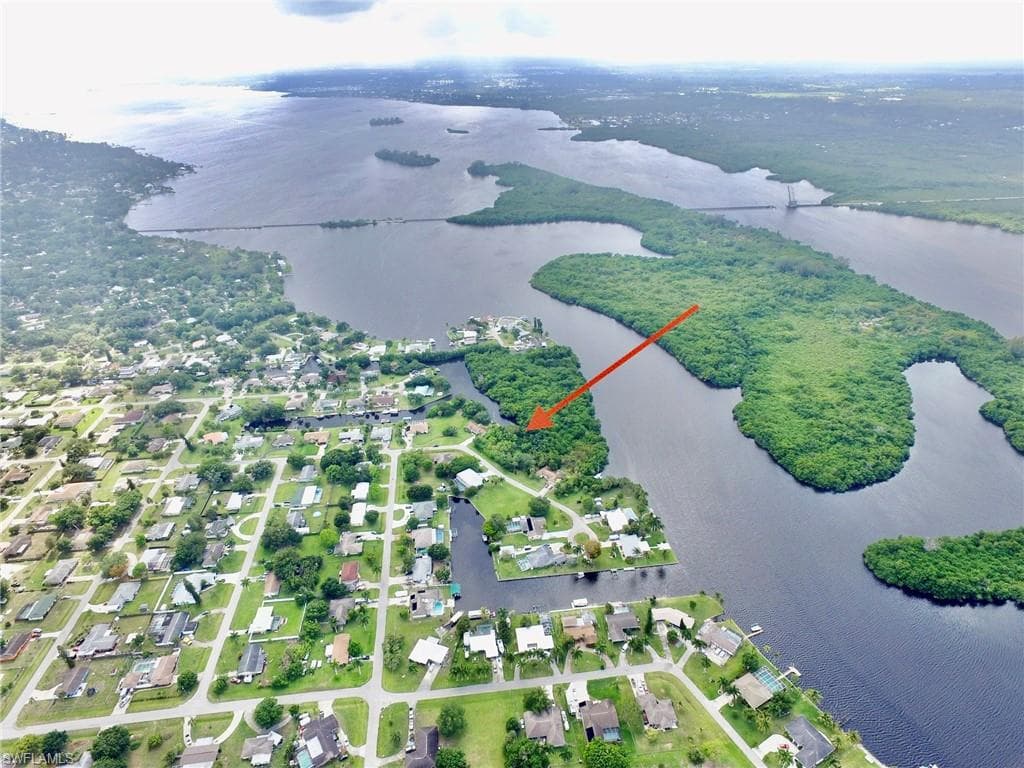 315 Shore DR FORT MYERS, FL 33905