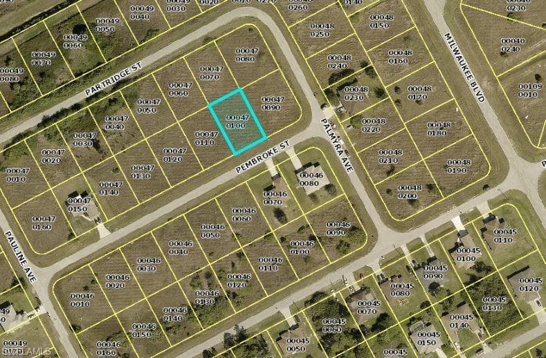 217 Pembroke ST LEHIGH ACRES, FL 33974