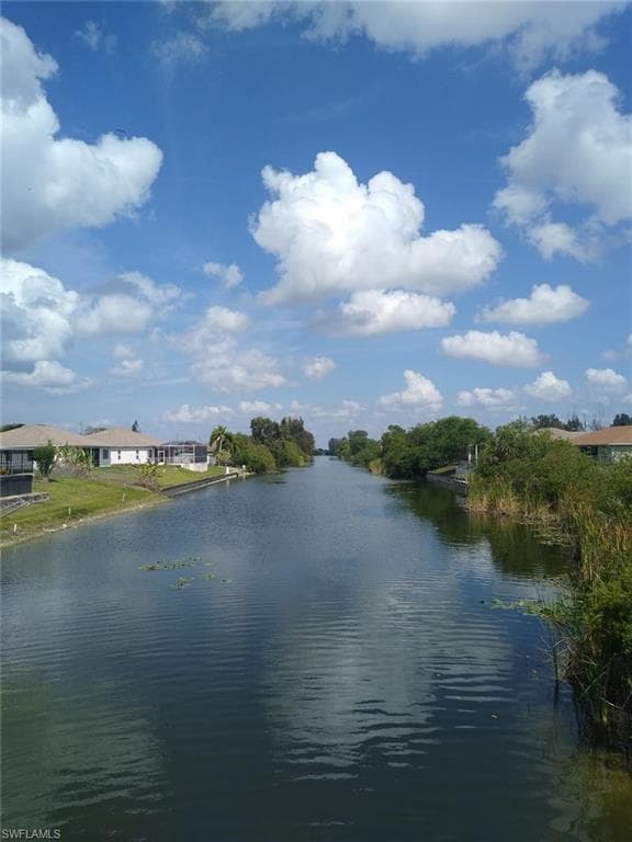 202 NE 20th ST CAPE CORAL, FL 33909