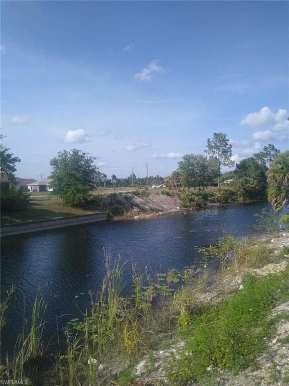 1013 NE 44th ST CAPE CORAL, FL 33909