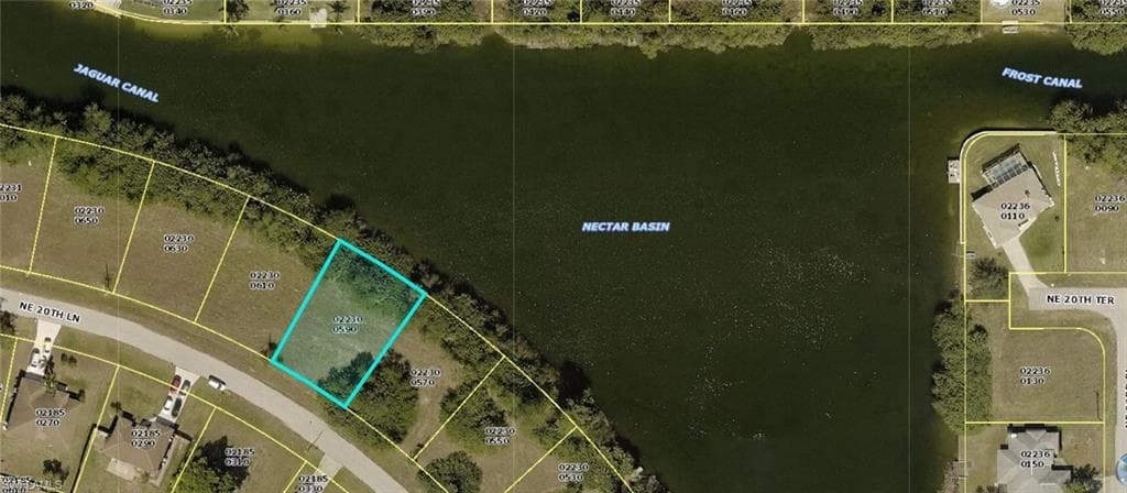 2129 NE 20th LN CAPE CORAL, FL 33909