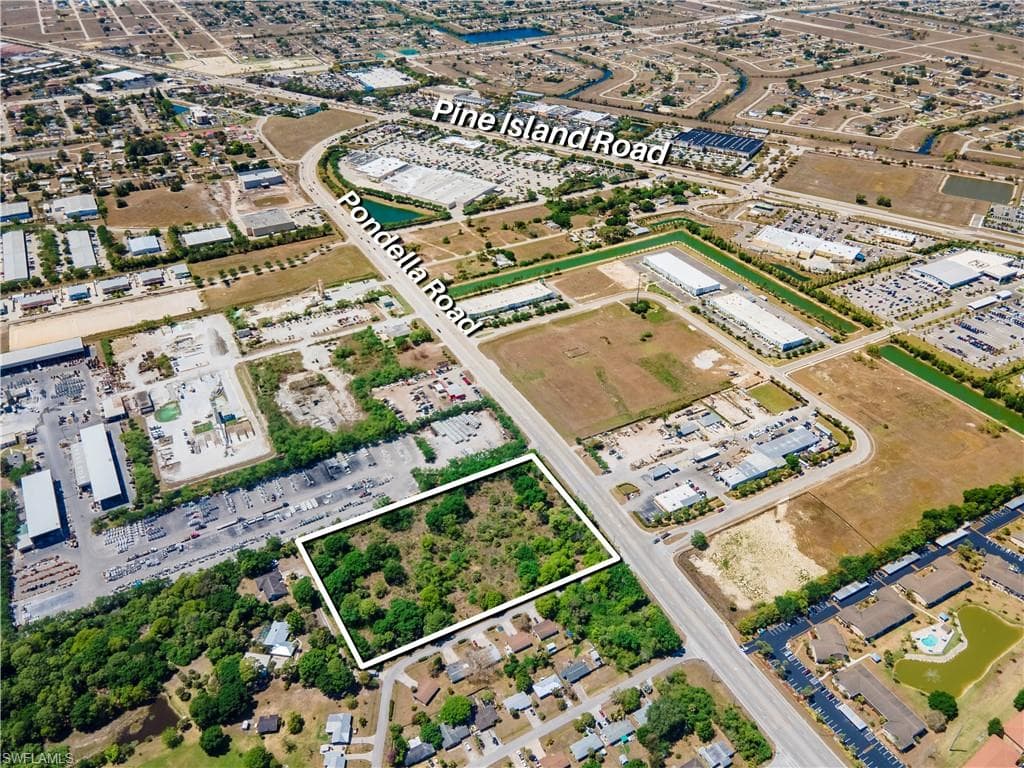1109 & 1111 Pondella RD E CAPE CORAL, FL 33909