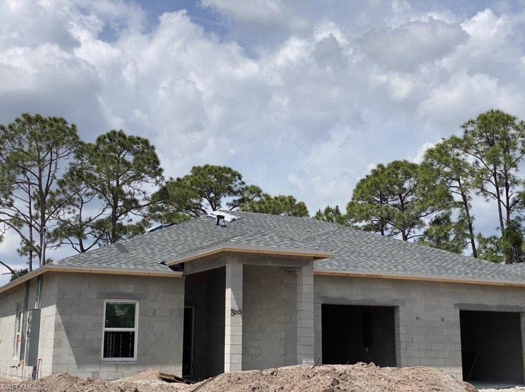 2224/2226 Wayne AVE S LEHIGH ACRES, FL 33973