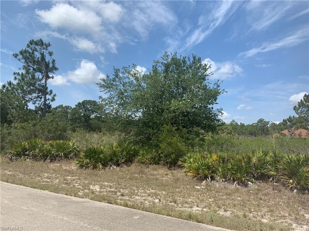 1613 Henry AVE LEHIGH ACRES, FL 33972