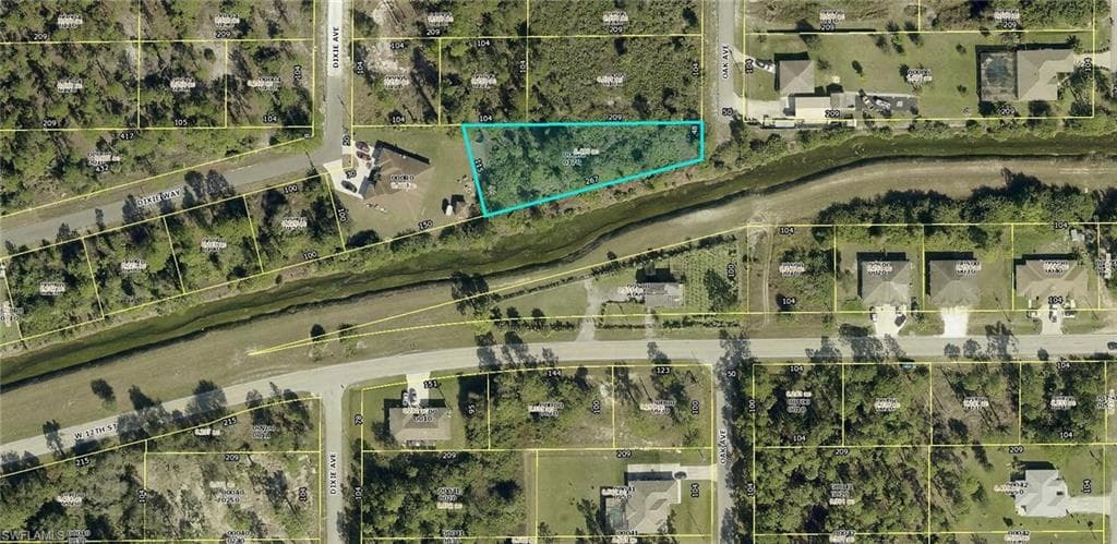 1199 Oak AVE LEHIGH ACRES, FL 33972