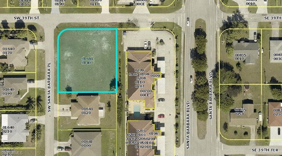 3905 SW Santa Barbara PL CAPE CORAL, FL 33914