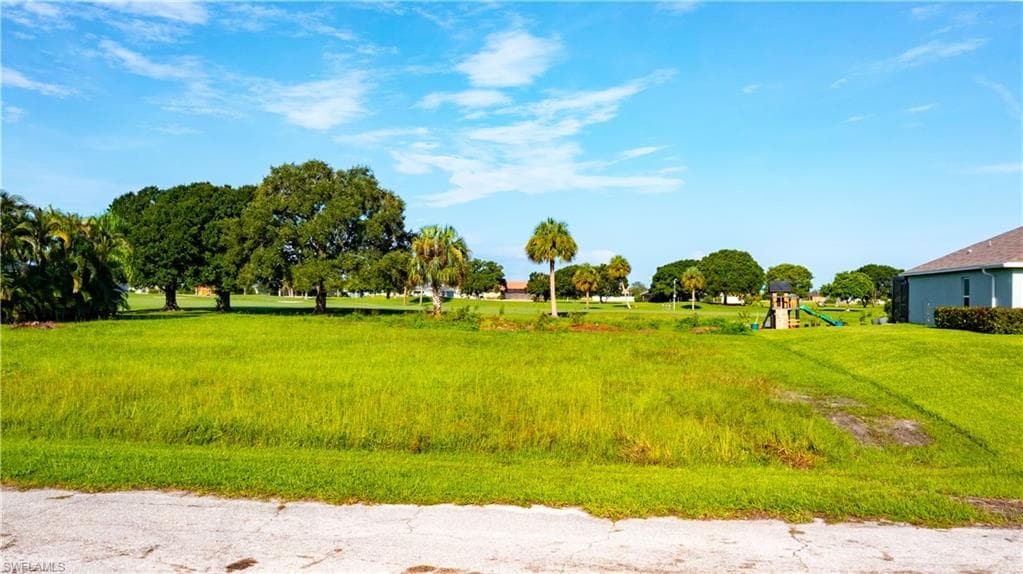 1524 NW 29th PL CAPE CORAL, FL 33993