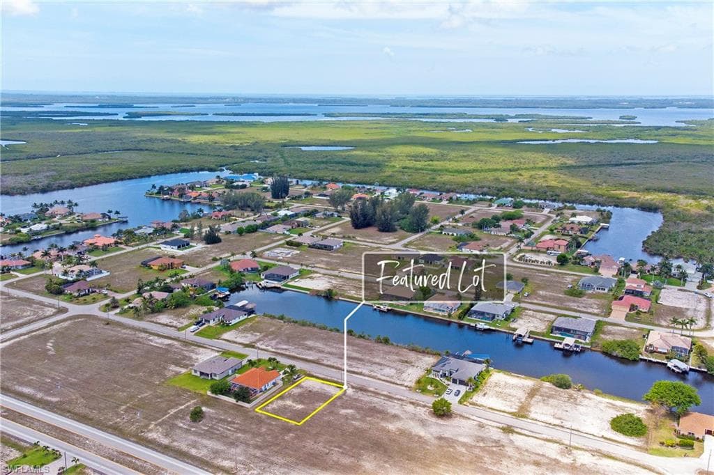 1227 NW 40th PL CAPE CORAL, FL 33993