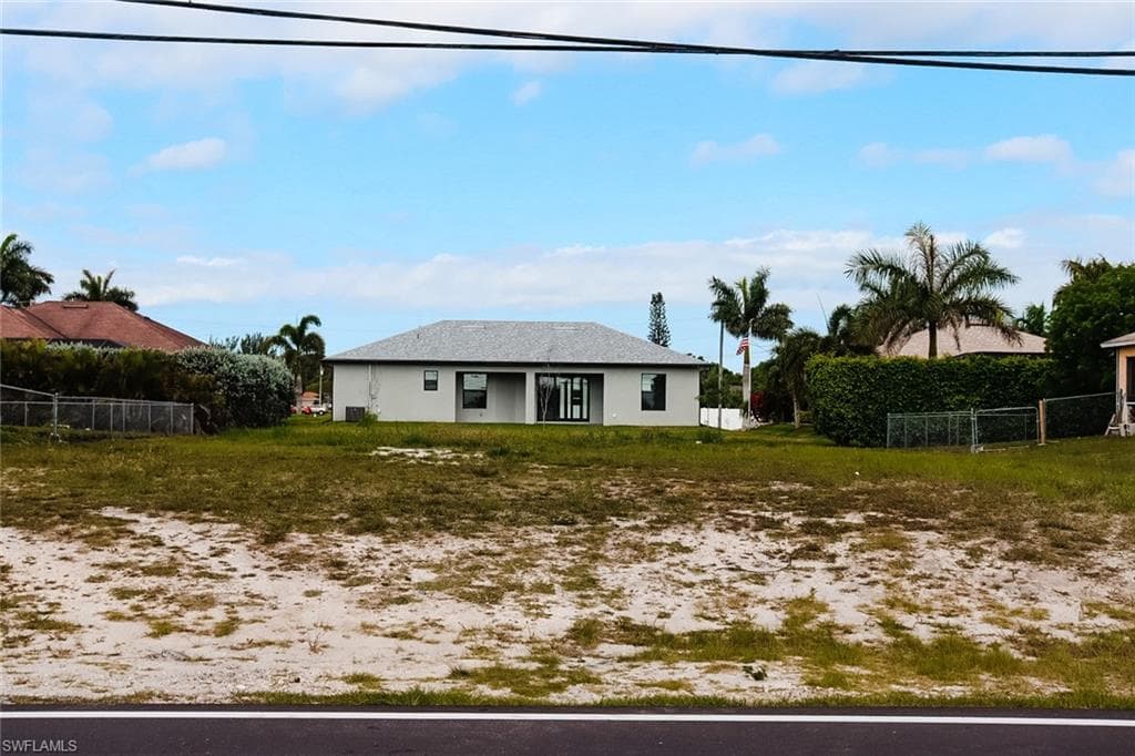 104 Nelson RD N CAPE CORAL, FL 33993