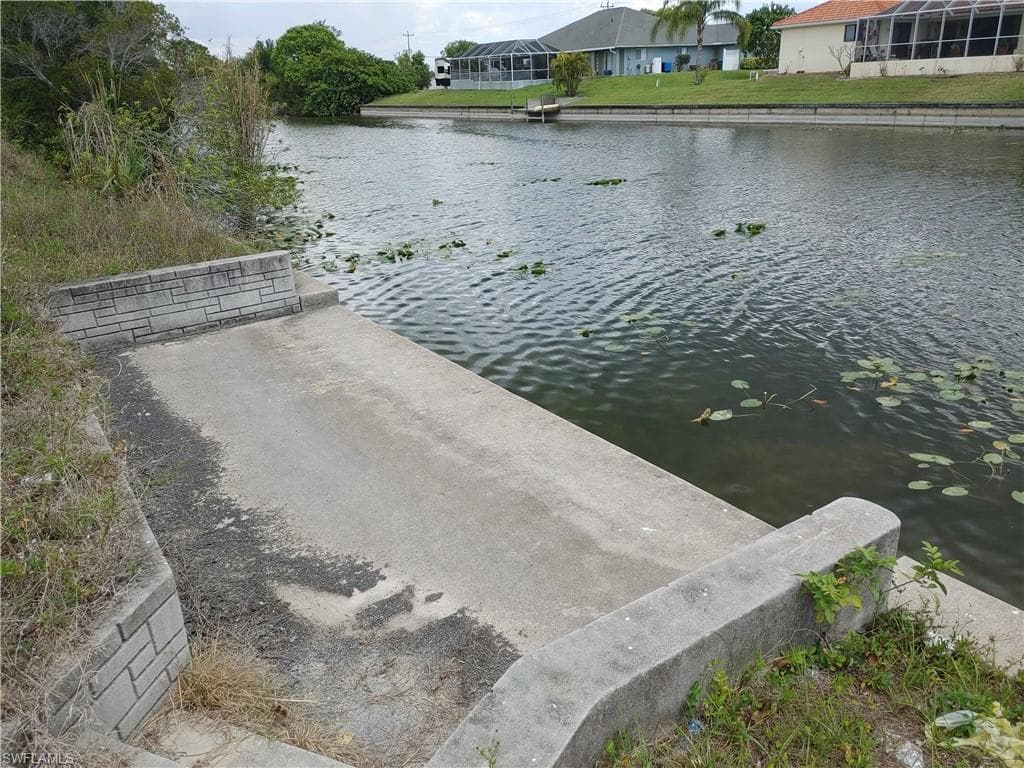 14 NE 6th ST CAPE CORAL, FL 33909