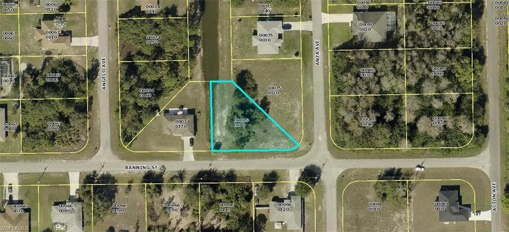 5302 Banning ST LEHIGH ACRES, FL 33971