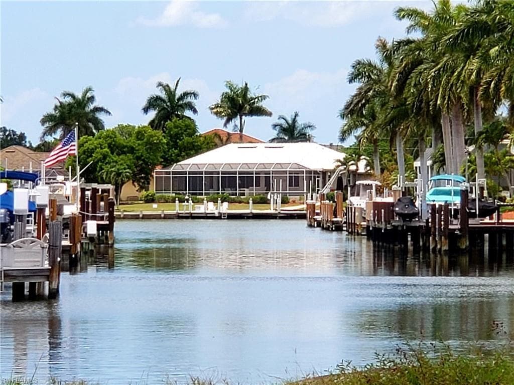 930 Goldenrod AVE MARCO ISLAND, FL 34145